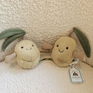 🫒Amuseables set of 2 Olives 🫒